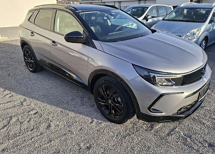 Zunanja slika - Opel Grandland - 1.2 TURBO 130KM GS - servisna zgodovina - 2