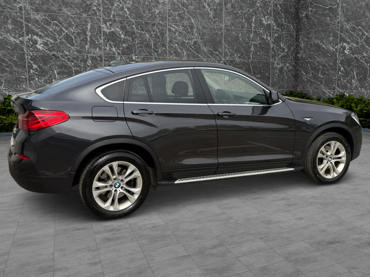 Zunanja slika - BMW serija X4 - X4 xDrive 20i Avt. 75.000km BI-XENON HUD PRIKLOP ALU - 6