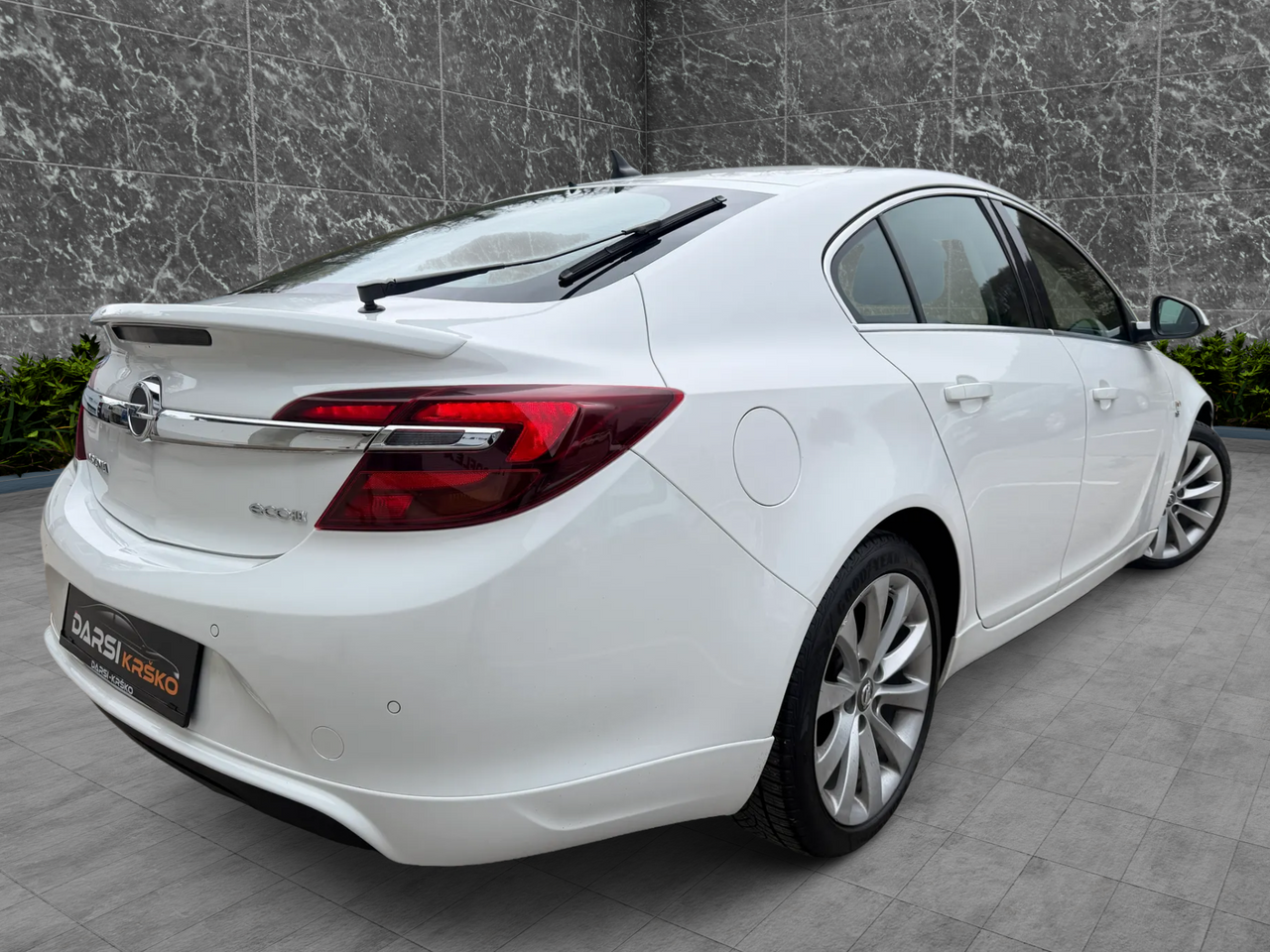 Zunanja slika - Opel Insignia - 2.0CDTI 140PS OPC-LINE SLO ACC BI-XENON KAMERA - 2