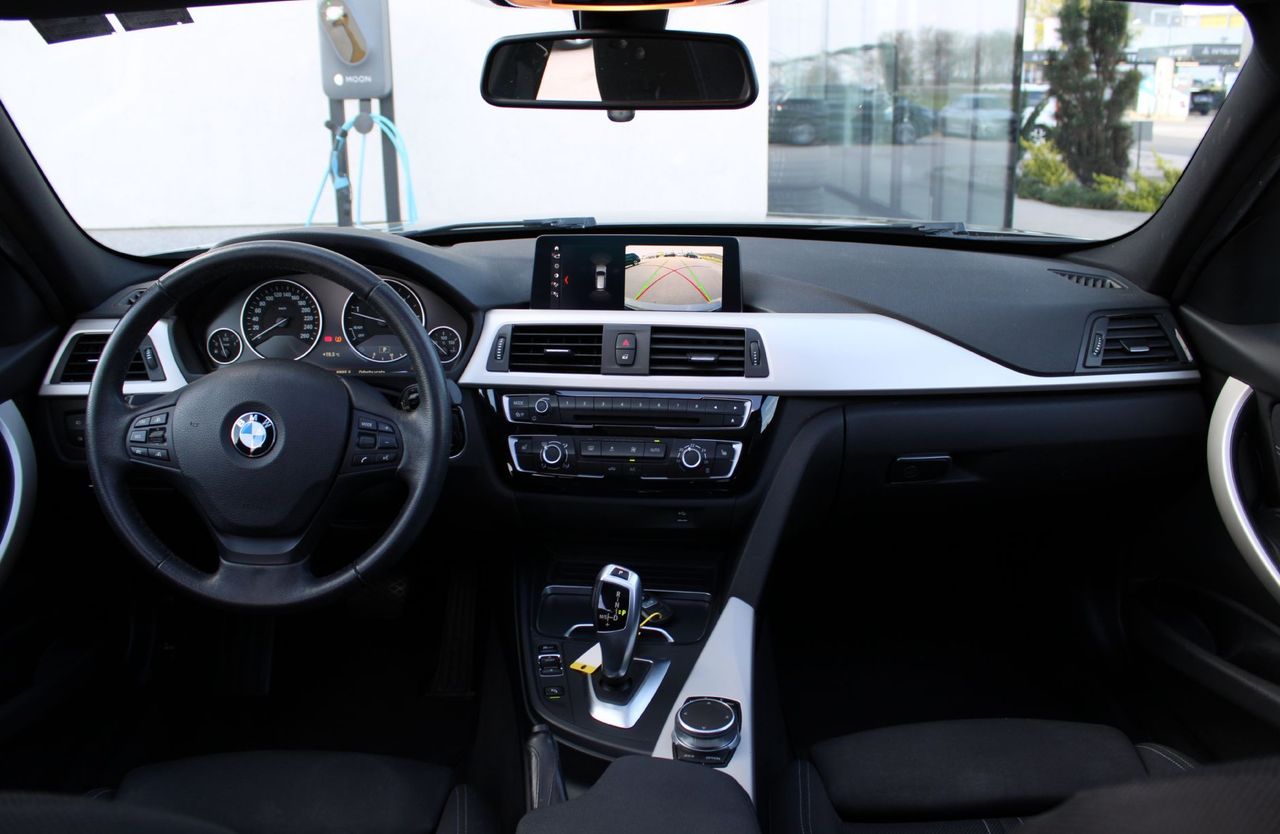 Zunanja slika - BMW Serija 3 - Touring: 320d xDrive Advantage  AT  PANO KAMERA TEMPO NA - 8