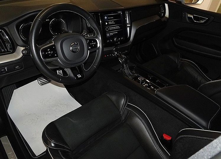 Zunanja slika - Volvo XC60 - 2.0 D4 R Design AWD -VIRTUAL -KAMERA -NAVI - 7