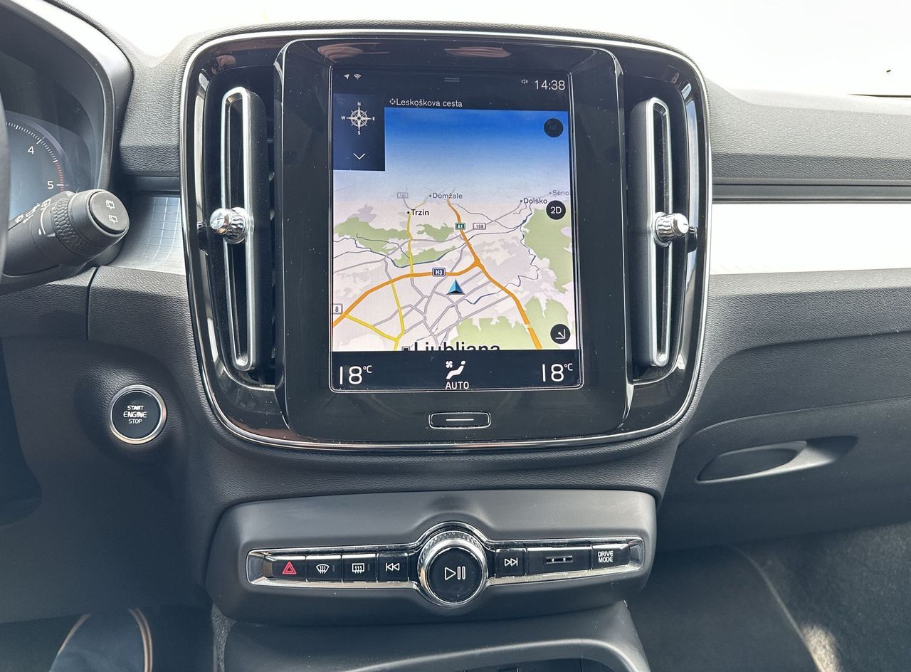 Zunanja slika - Volvo XC40 - D4 A AWD - 20