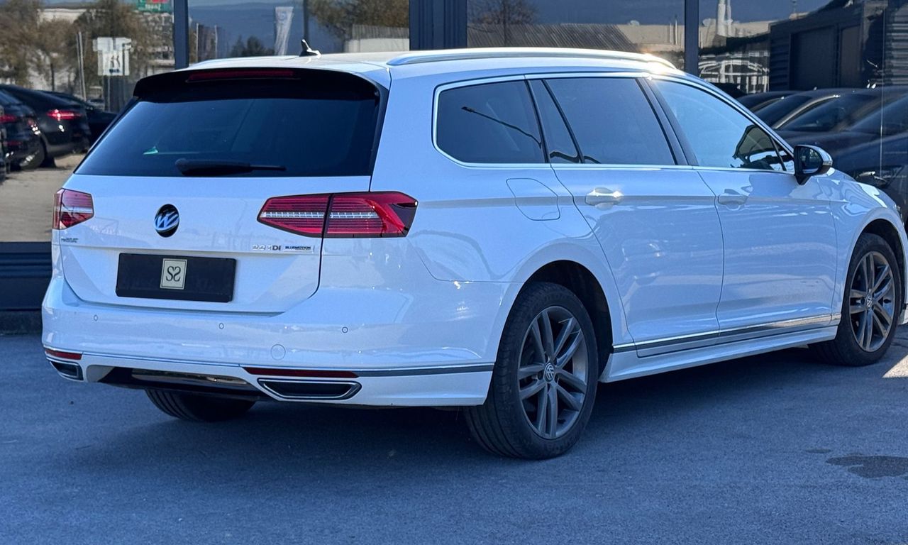 Zunanja slika - VW Passat - Variant 2.0TDI R line BT Navi Kljuka LED Alu Gretjesed x4 - 7