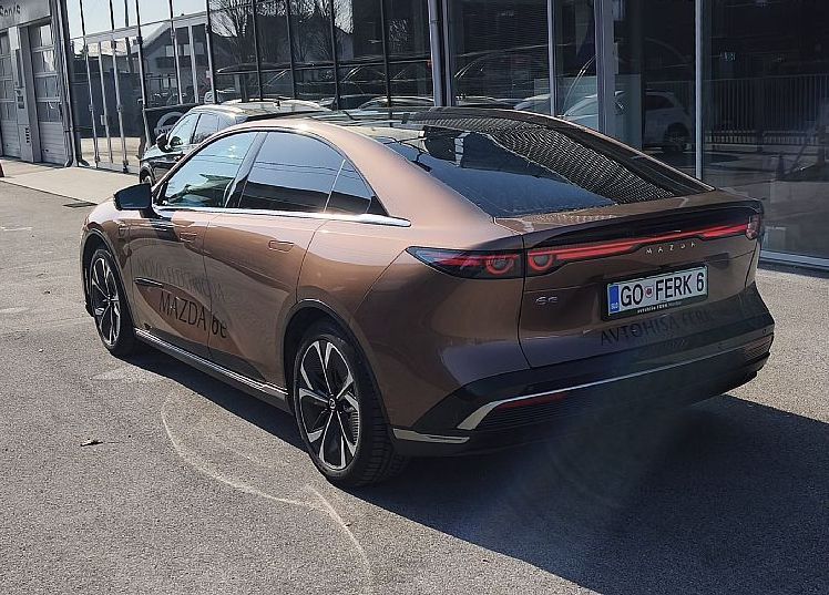 Zunanja slika - Mazda Mazda6e - 69 kWh TAKUMI - 5