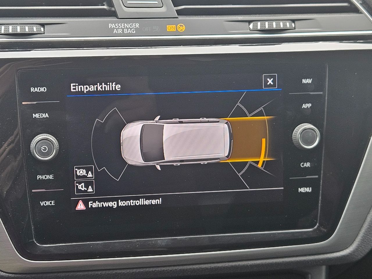 Zunanja slika - VW Touran - 2.0 TDI Family DSG - 11