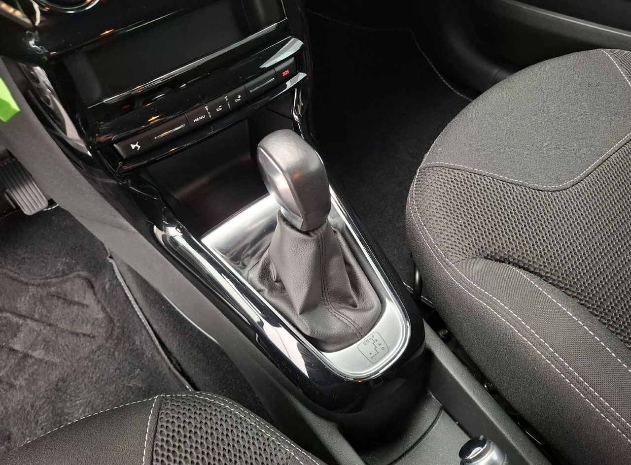 Zunanja slika - DS DS 3 - So Chic PureTech 110 AVTOMATIK + POTRJENA KNJIGA - 10