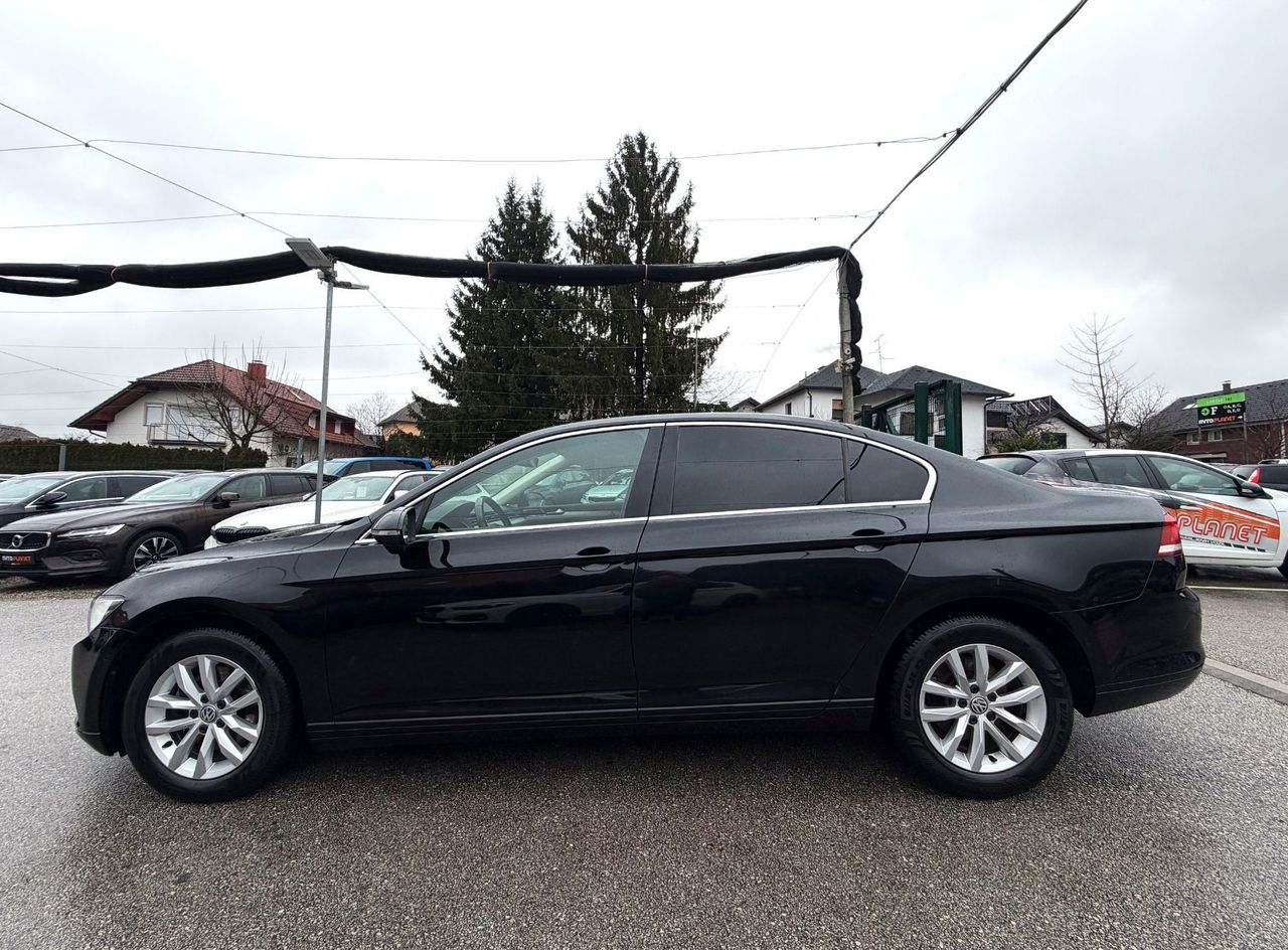 Zunanja slika - VW Passat - 1.6 TDI AUT. Comfortline ACC NAVI KAMERA ALU 16 - 3