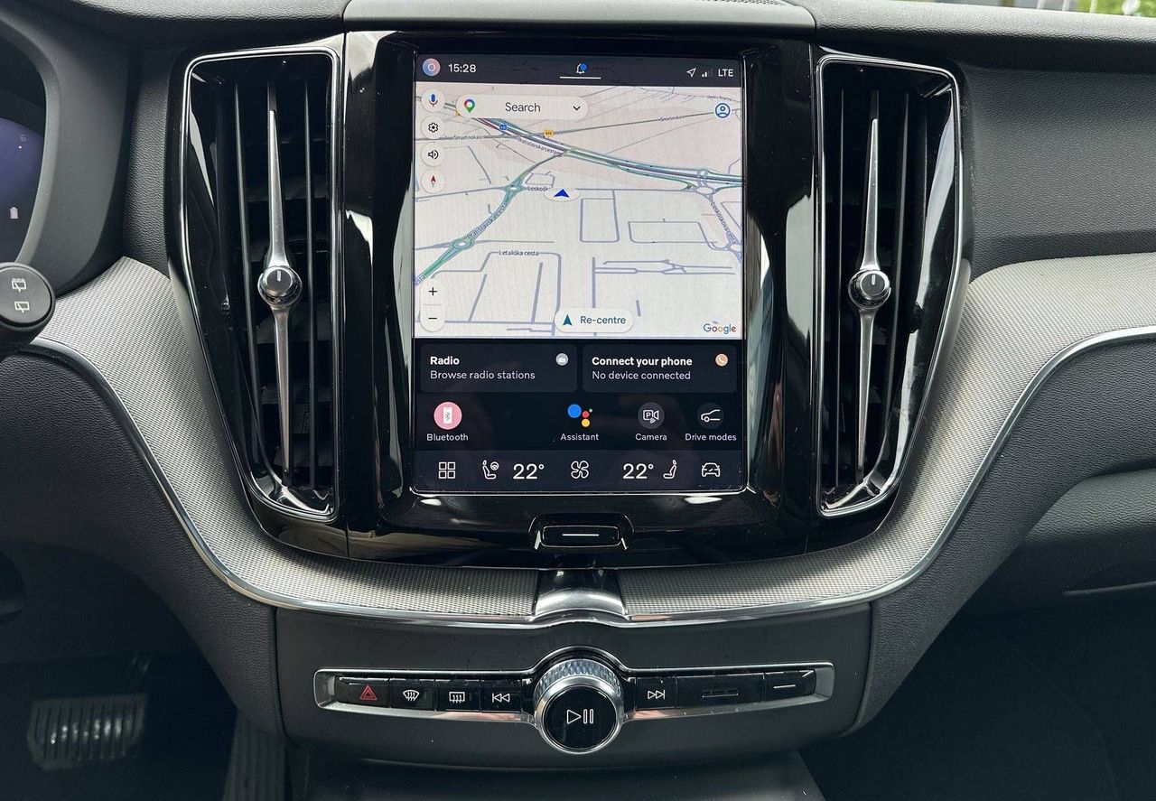 Zunanja slika - Volvo XC60 - B4D AWD Plus Dark Avt. ACC BLISS MEMORY HK - 17