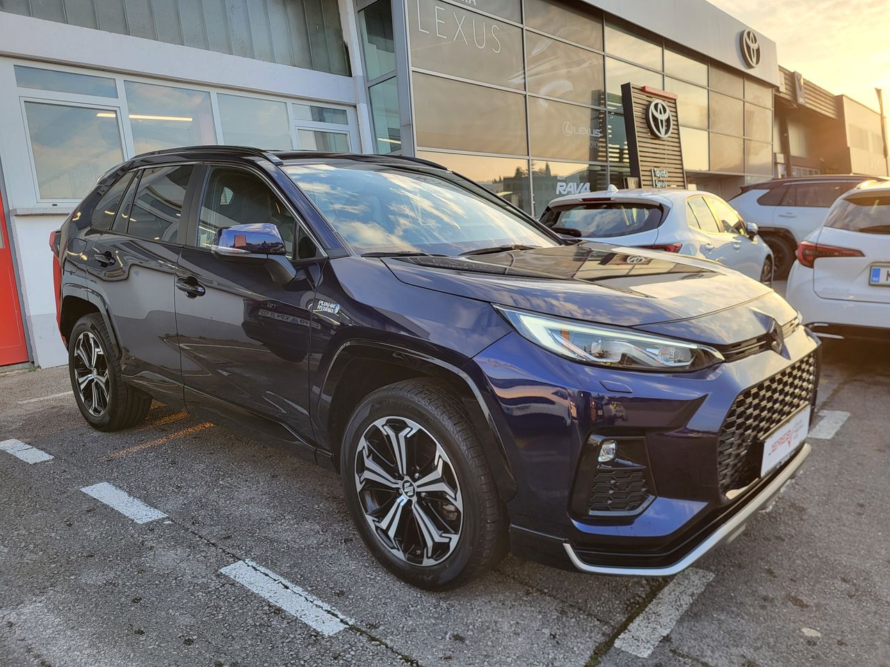 Zunanja slika - Suzuki Across - 2.5 PHEV AWD - 2