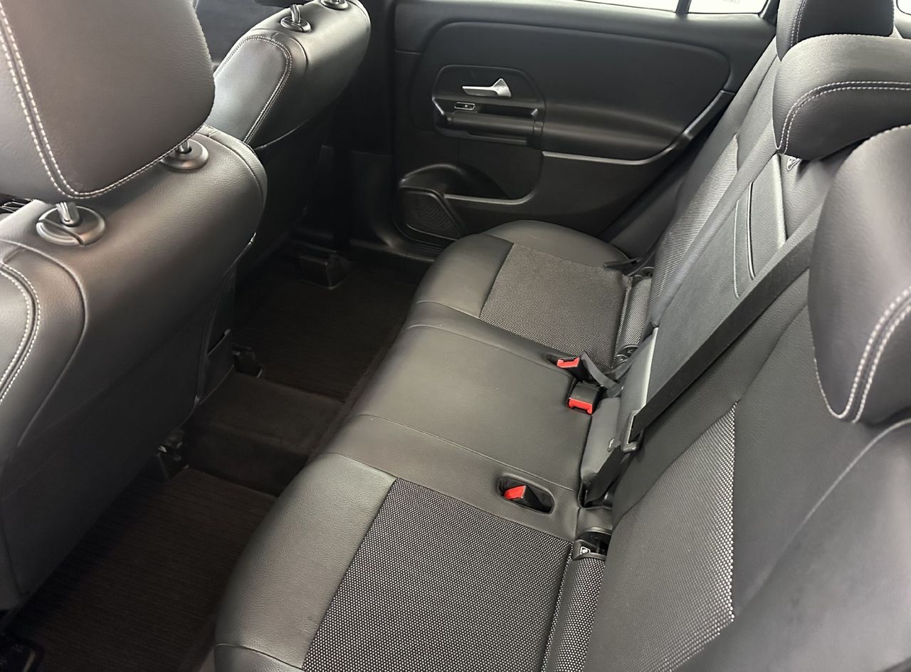 Zunanja slika - Mercedes-Benz GLB-Razred - GLB 200 d 4MATIC Avt.NEMŠKI.KAMERA.PANORAMA.NAVI - 5