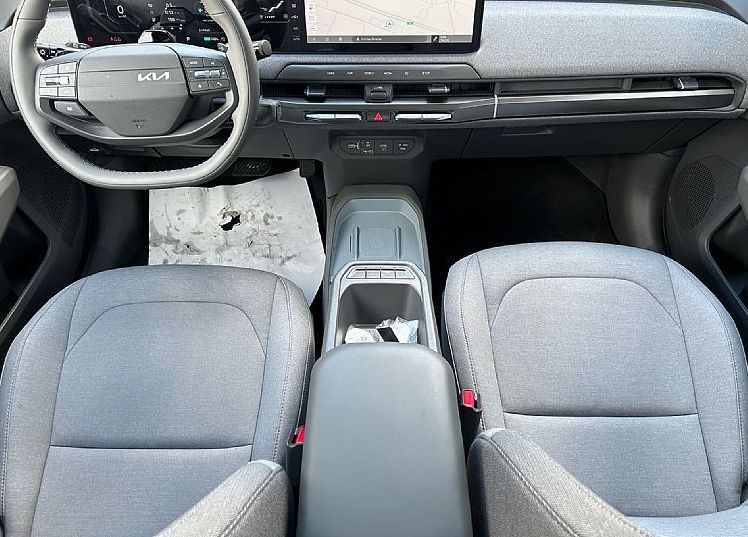 Zunanja slika - KIA EV3 - 58.3 kWh baterija. 150 kW  204 KM  Star - 4
