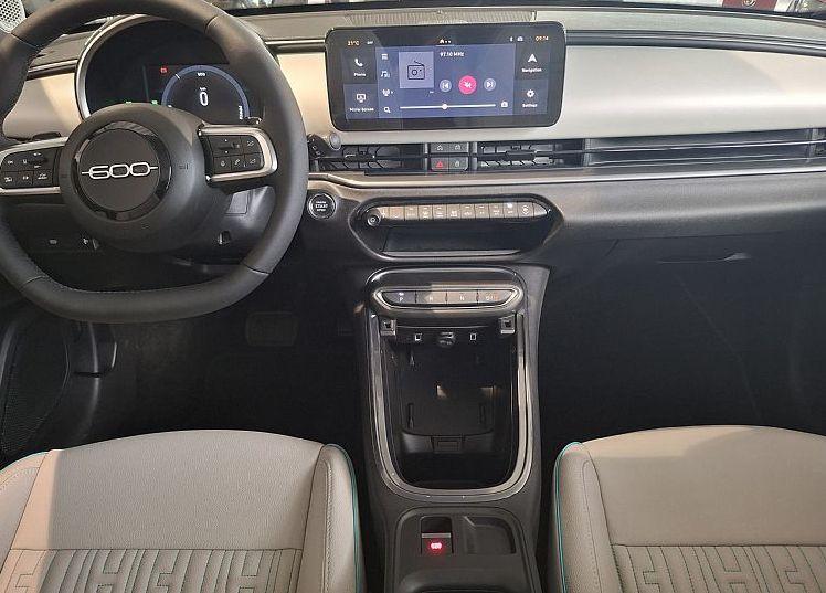 Zunanja slika - Fiat 600 - 1.2 T3 Hybrid DCT 145 LaPrima - 10