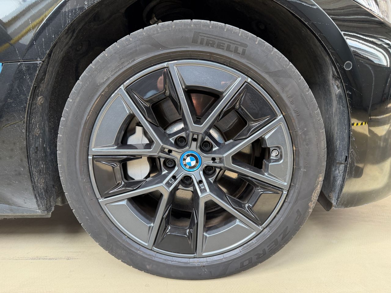Zunanja slika - BMW i4 - BMW - 16