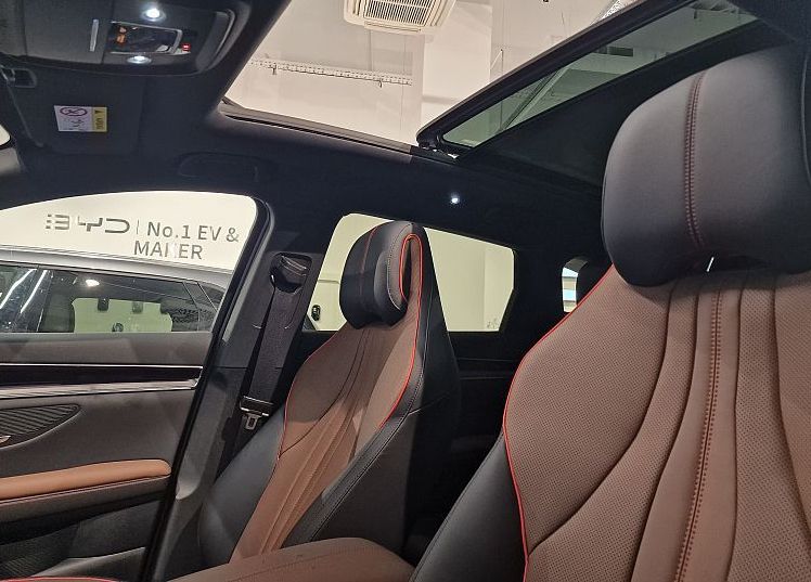 Zunanja slika - BYD SEAL U - DM-i DESIGN AWD PHEV 238kW  skupni doseg 870 km - 7