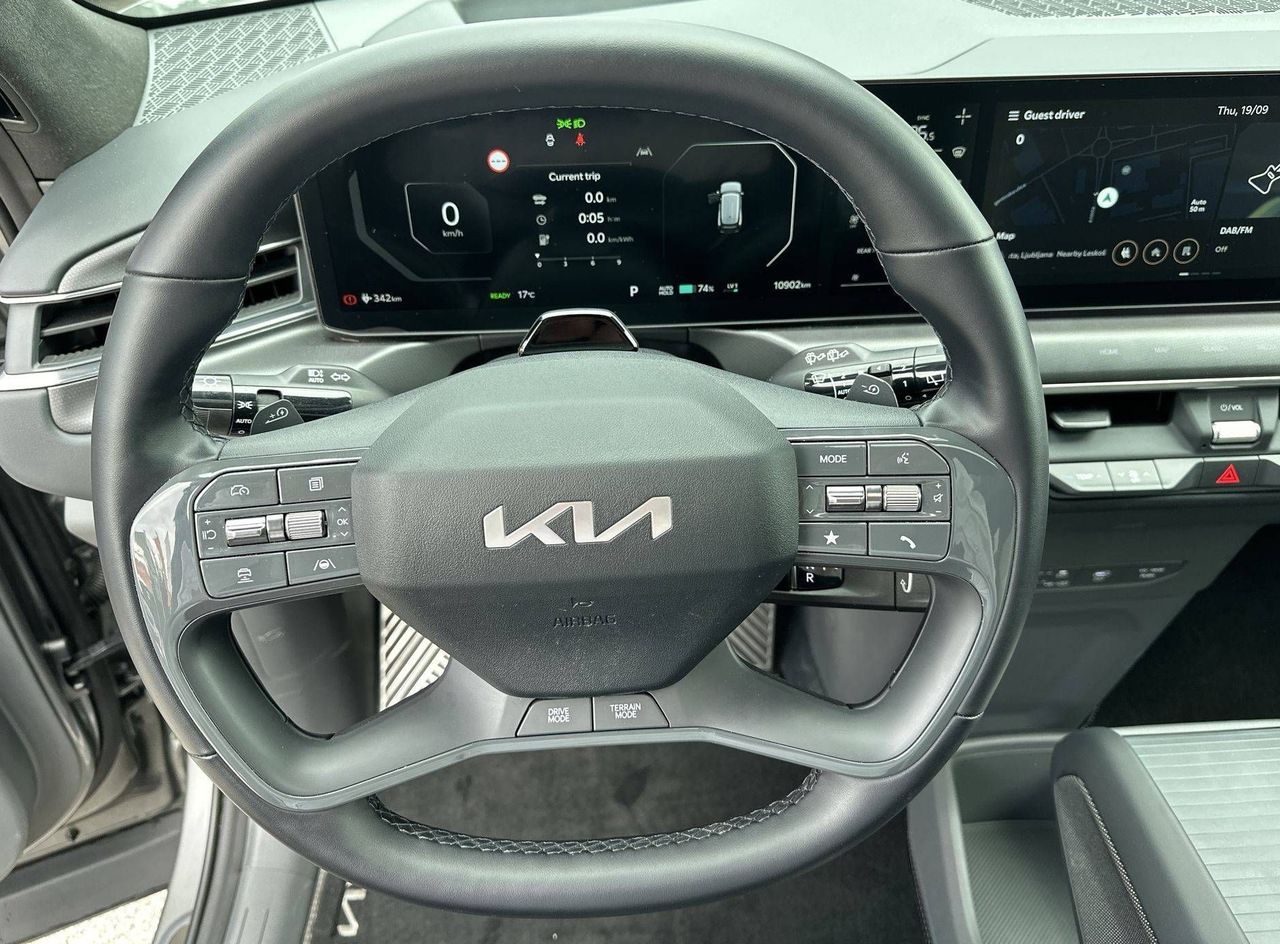 Zunanja slika - KIA EV9 - 99.8 kWh GT-Line Launch AWD 141.5 kW. 7 sedežev - 13