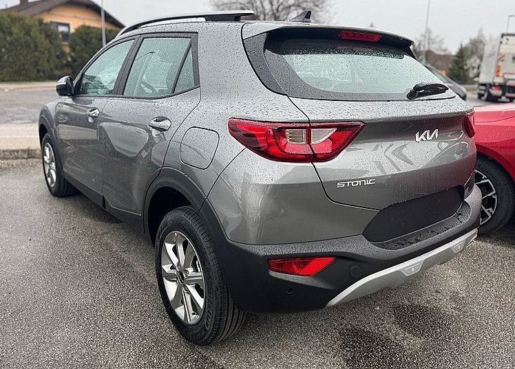 Zunanja slika - KIA Stonic - 1.2 DPI LX Urban+ M T + ZIMSKE GUME ZA 1 € + 30° - 2