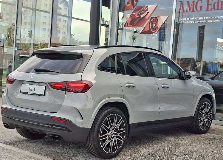 Zunanja slika - Mercedes-Benz GLA-Razred - 180 AMG EDITION - 6
