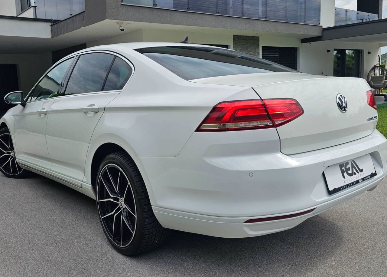 Zunanja slika - VW Passat - 2.0 TDI-SPORT LINE- FULL LED-LIMUZINA-1 LASTNIK-.. - 3
