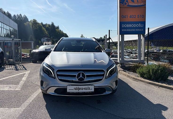 Zunanja slika - Mercedes-Benz GLA-Razred - GLA 200 CDI 4MATIC Style Avt. samo 116000km pano - 2