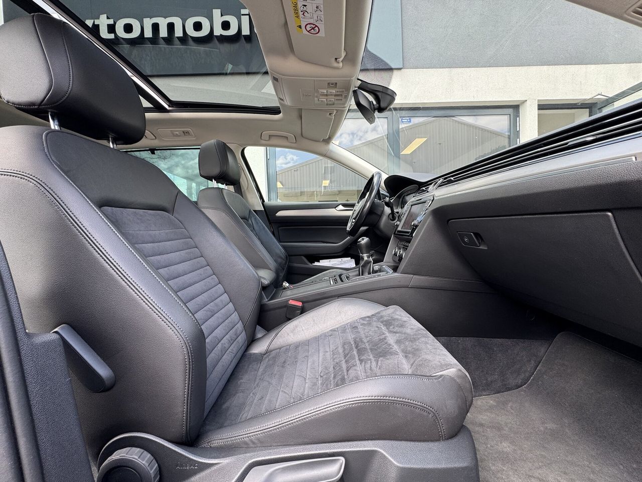 Zunanja slika - VW Passat Variant - 2.0 TDI BMT HIGHLINE 150KM PANORAMA VL.KLJUKA ACC - 12