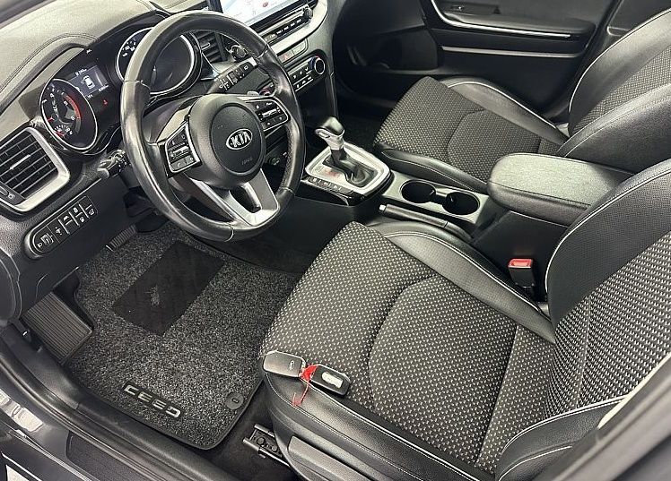 Zunanja slika - KIA Ceed - SW More 1.6 CRDi 136 MHEV.NAVI.USNJE.LED.SAMO 80000KM - 43