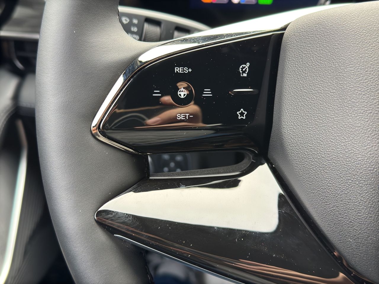 Zunanja slika - Omoda 9 - 1.5T-GDI HUD + BLIS + RADAR + PANORAMA + DAB + - 14