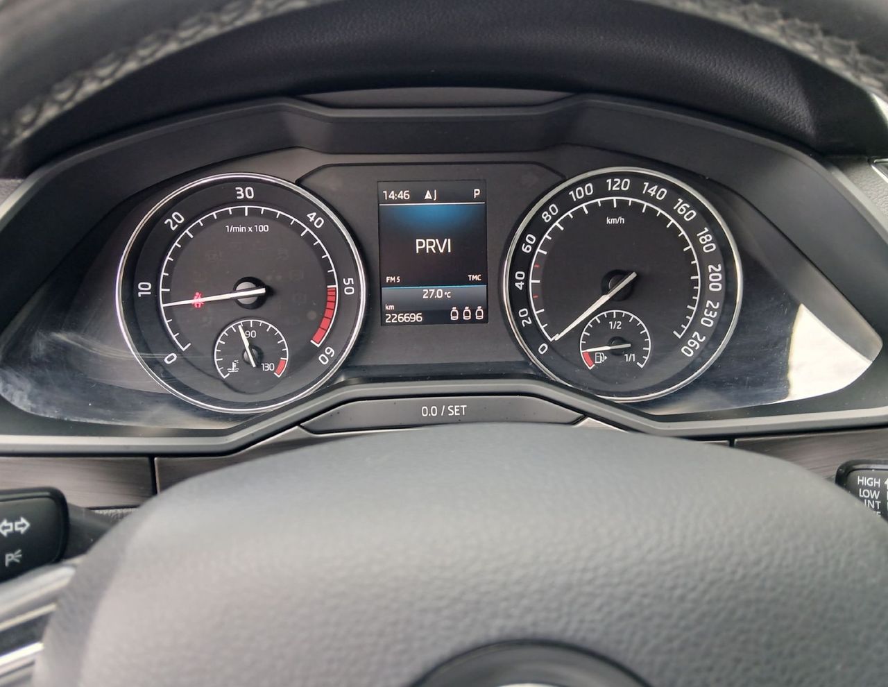 Zunanja slika - Škoda Superb - 2.0 TDI Active Combi DSG 110 kW - 3