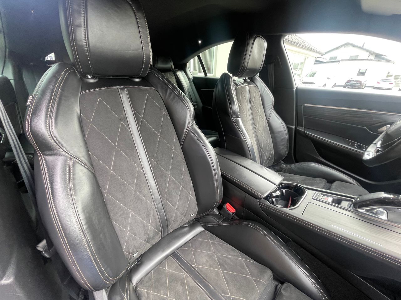 Notranja slika - Peugeot 508 - 2,0 BlueHDi 180 S&S GT Line Avt. - 15