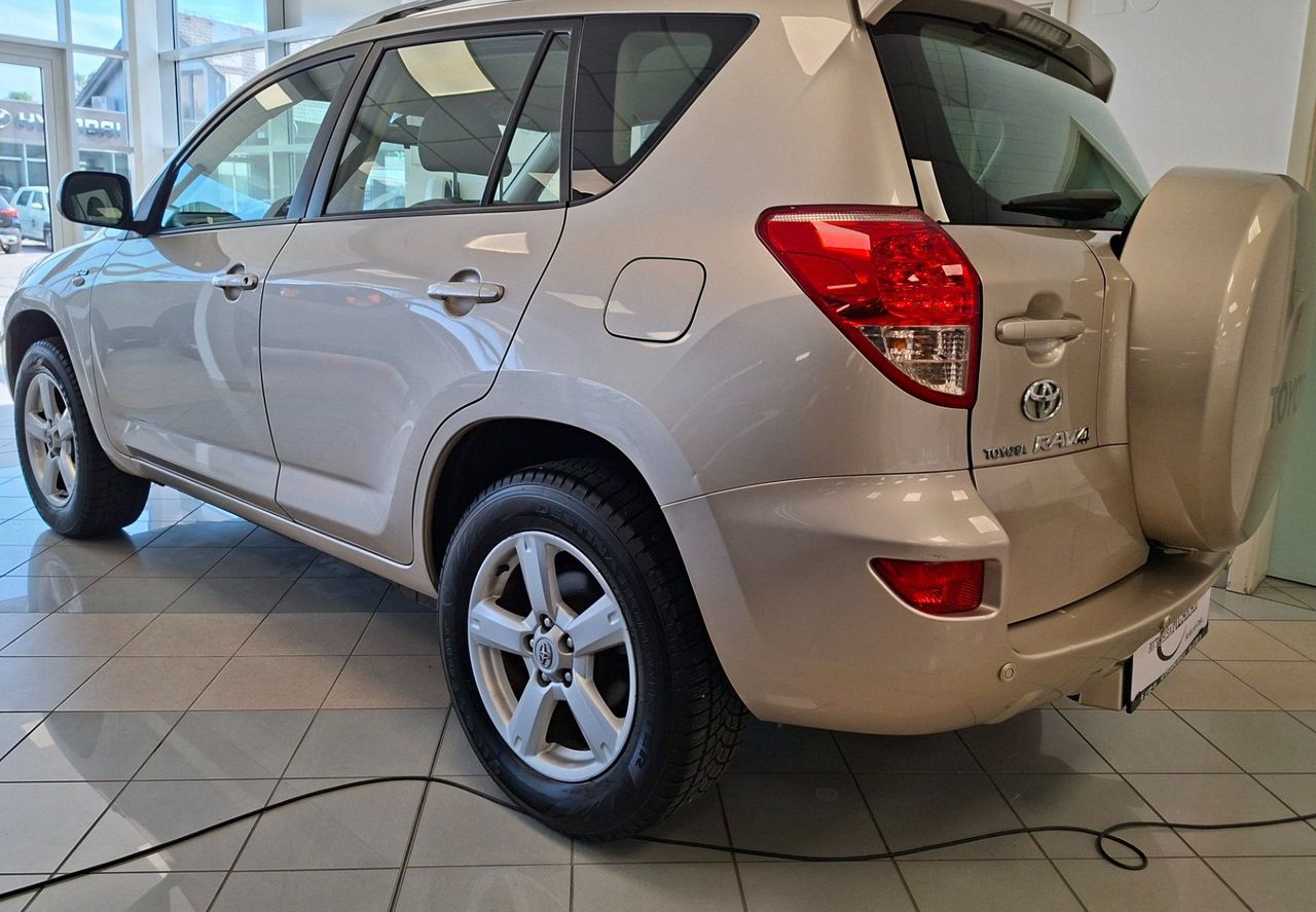 Zunanja slika - Toyota RAV4 - 2.2 D-4D 4WD Limited-1.LASTNIK-SLO-ODLIČEN- - 3