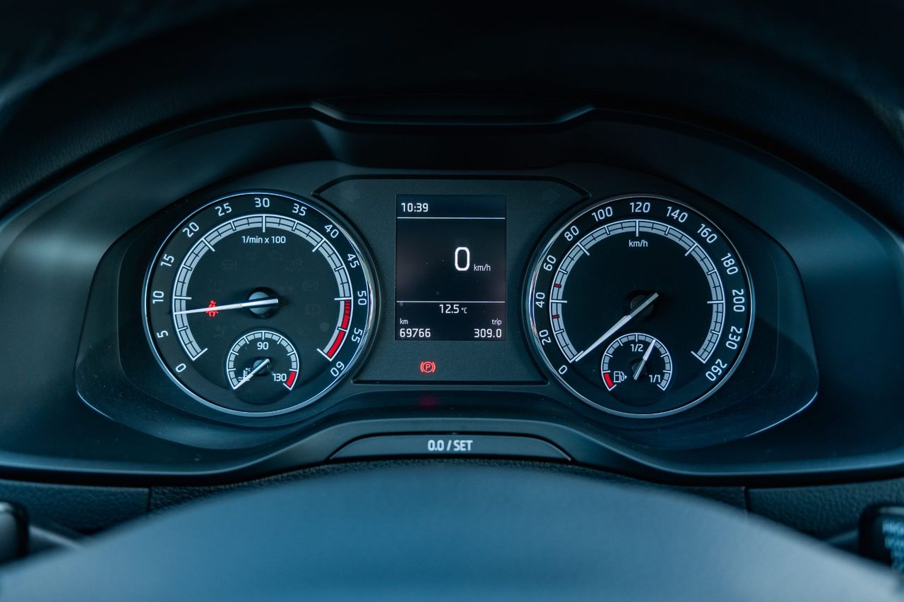 Zunanja slika - Škoda Karoq - 1,6 TDI AMBITION - 12