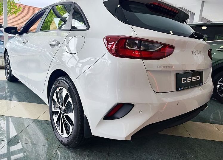 Zunanja slika - KIA Ceed - 1.0 T-GDi LX Champion+ ISG. M T 74 kW - 4