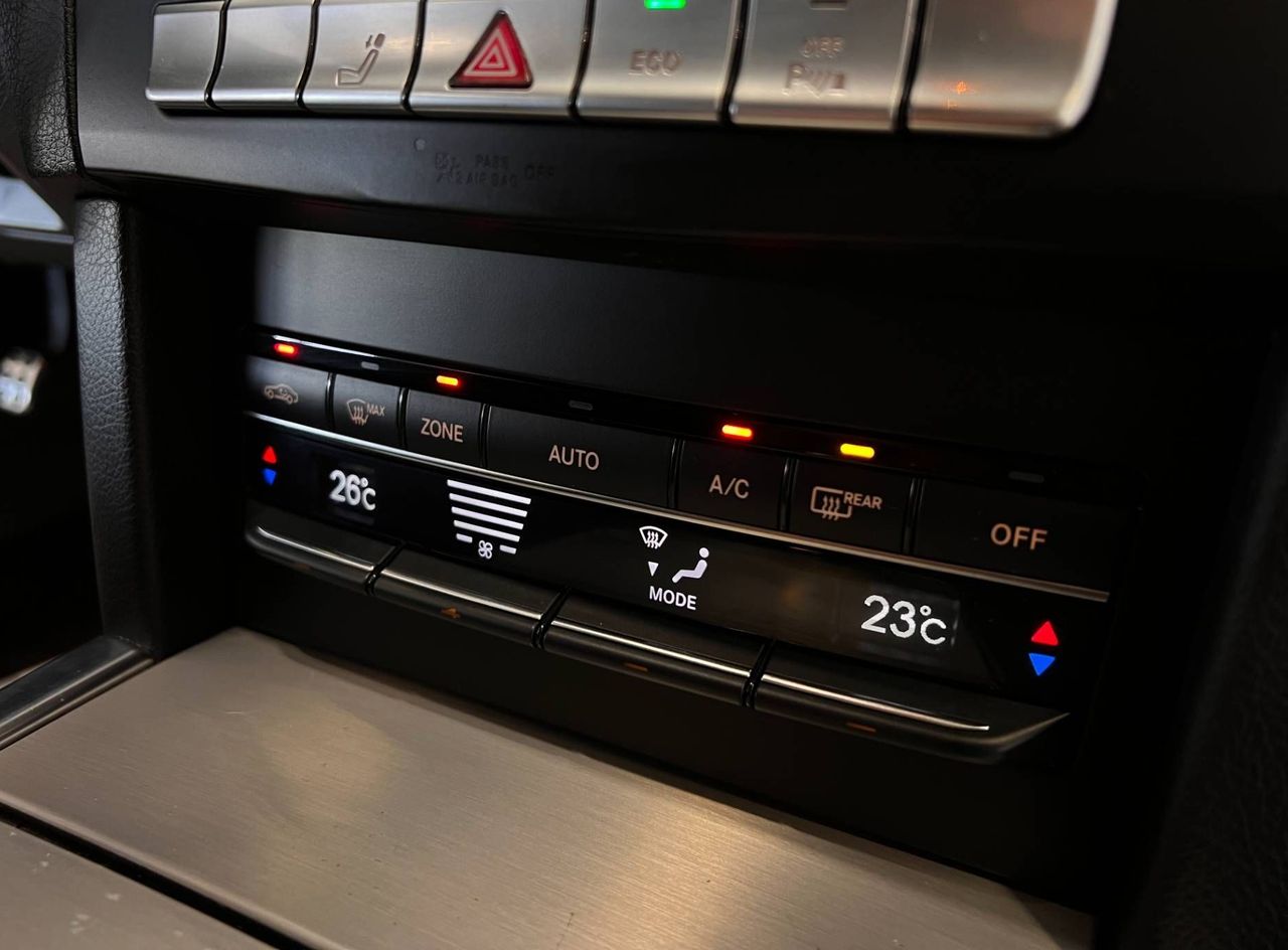 Zunanja slika - Mercedes-Benz E-Razred - E 220 BlueTEC-170KM-AMG-ZRAK-FULL-LED-NAVI-PRIKL.. - 17