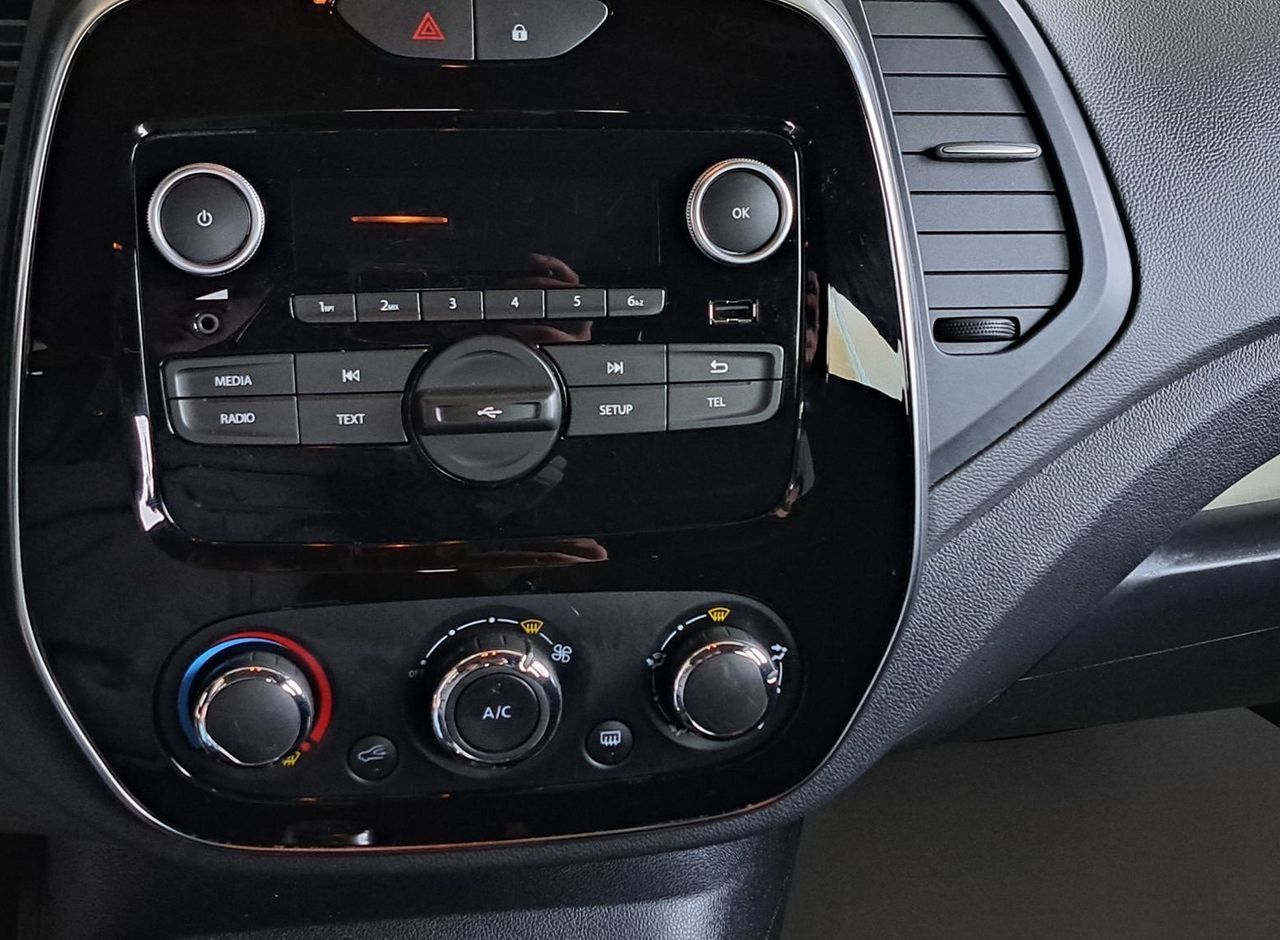 Zunanja slika - Renault Captur - Limited TCe 90 Z ENOLETNIM JAMSTVOM - 11