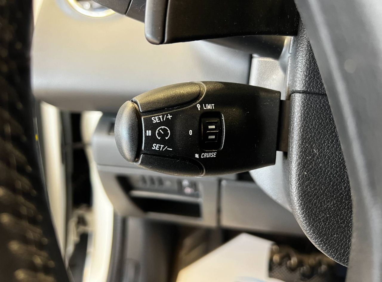 Zunanja slika - Peugeot 3008 - 2.0 HDI-200KM-AUT-4X4-LED-HUD-NAVI-PDC-TEMP-17COL. - 19