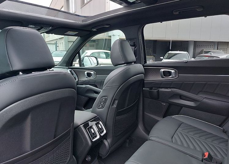 Zunanja slika - KIA Sorento - 2.2 TCi EX Launch Pano.AWD 7s 8DCT 142kW - 11