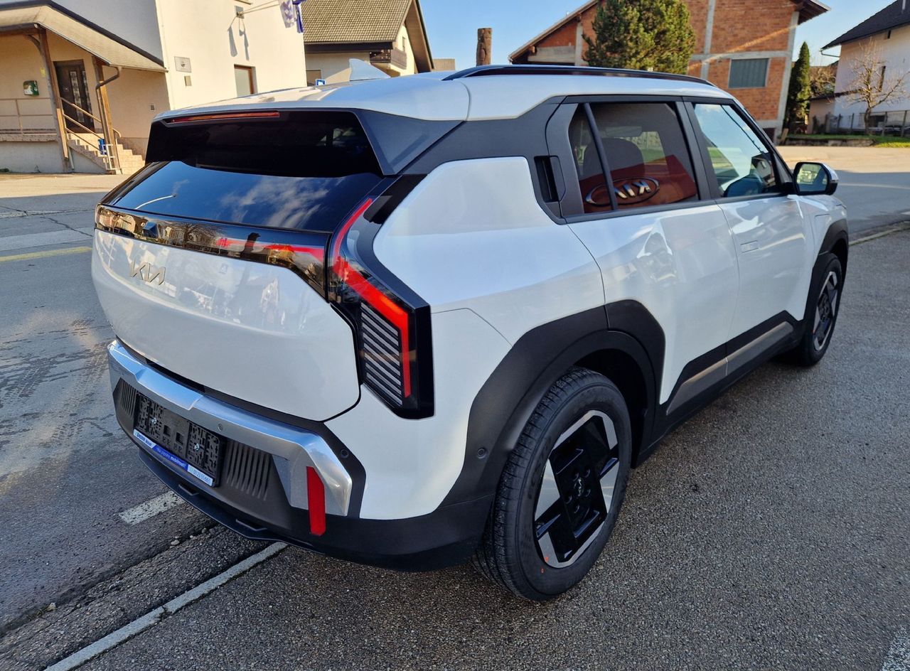 Zunanja slika - KIA EV3 - SKY 58kw - 5