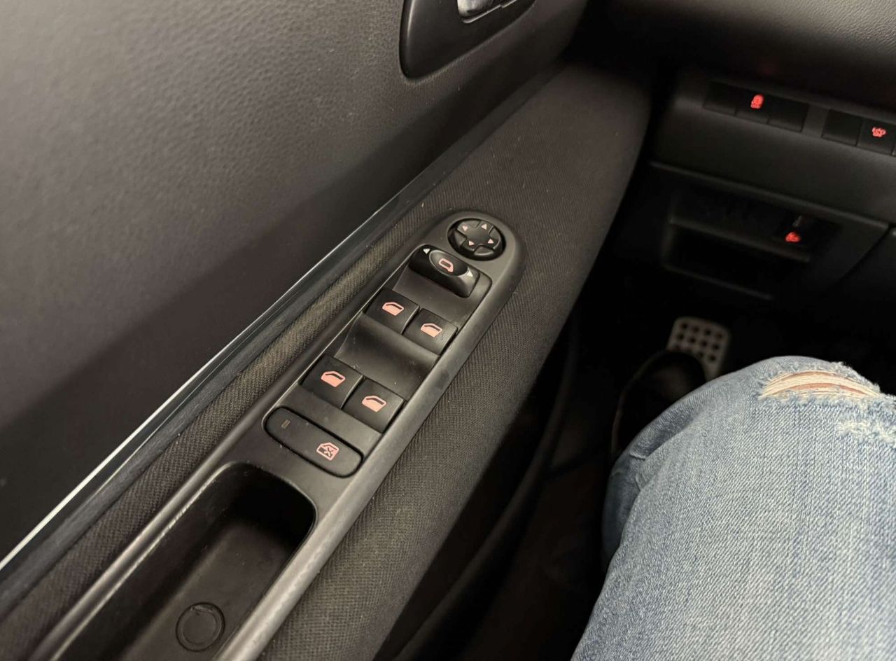 Zunanja slika - Peugeot 5008 - ACCESS 1.6 BlueHDi 120 Stop Start.PDC.TEMPOMAT. - 10