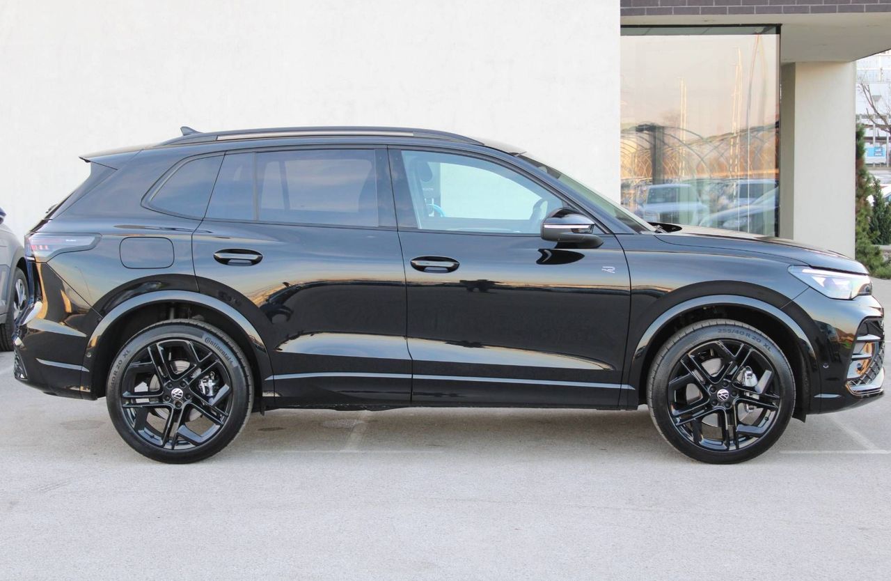 Zunanja slika - VW Tiguan - 2.0TSI 4MOT. R-LINE 195kW HEAD UP ACC SIDE AST I.. - 6