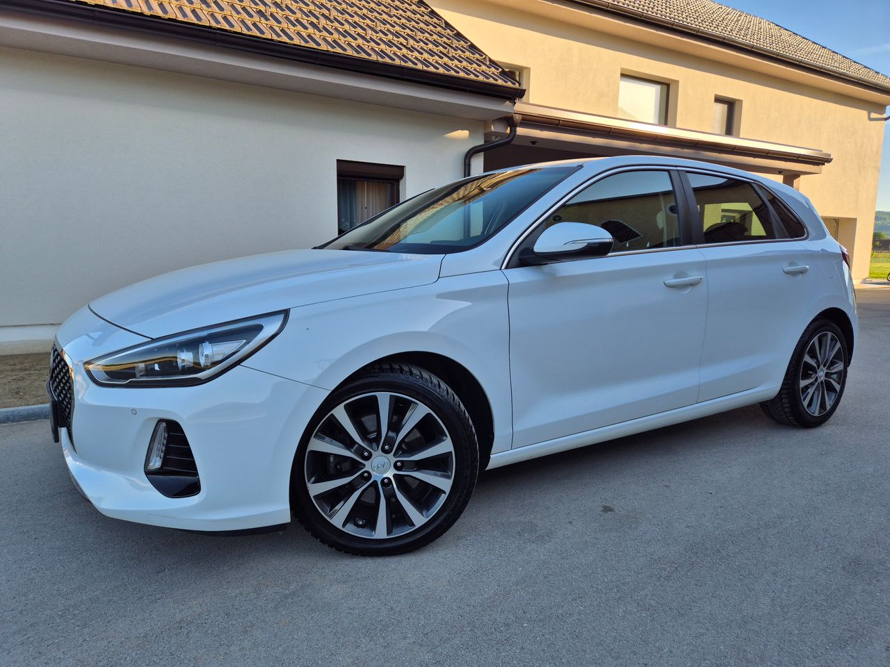 Zunanja slika - Hyundai i30 - 1,4 T-GDI 140 Style - 2