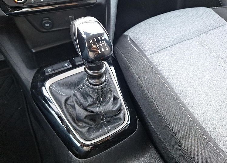 Zunanja slika - Opel Corsa - 1.2 TURBO 74KW EDITION - Testno vozilo - 14