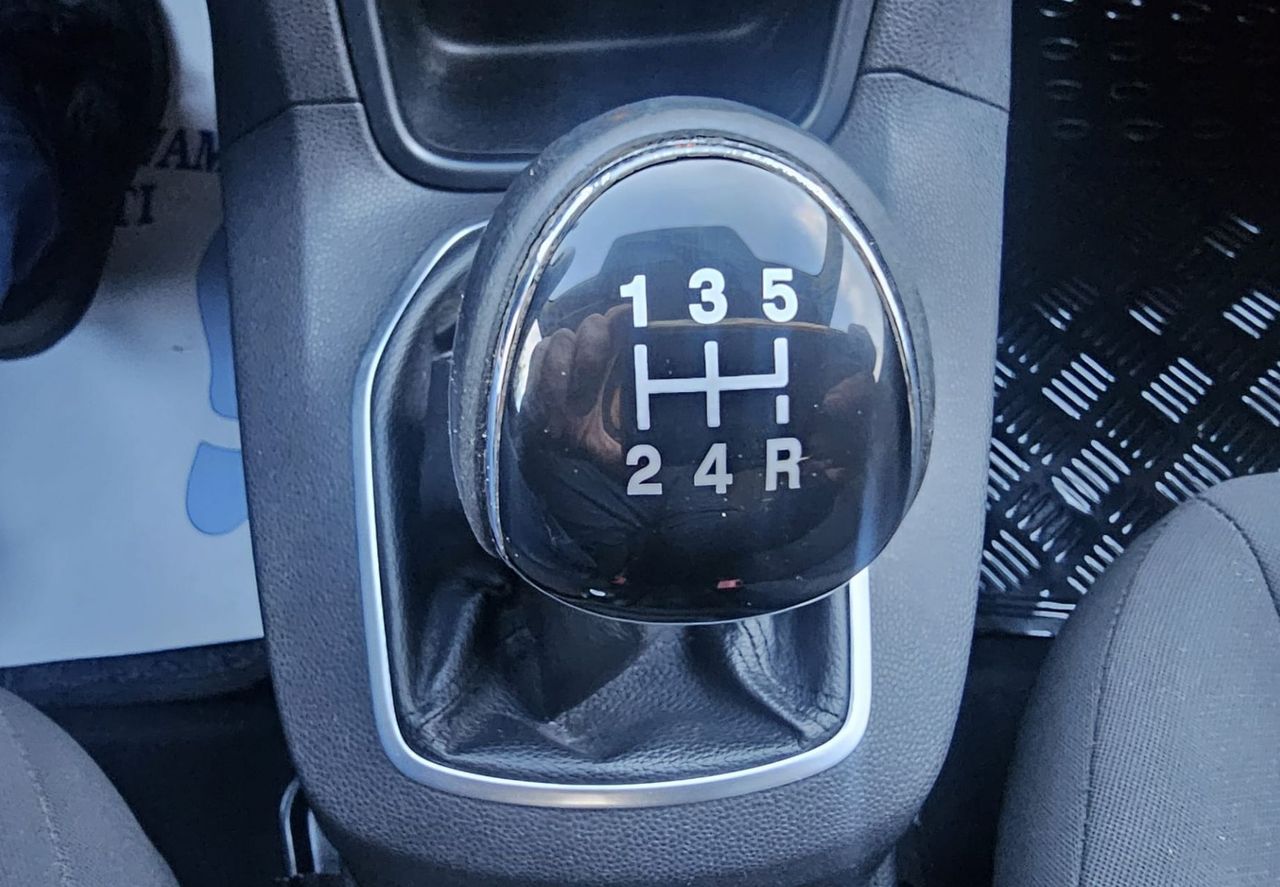 Zunanja slika - Ford Fiesta - 1.4 Trend|SLO|multifunkcija|AVTOklima|bluetooth|USB - 12