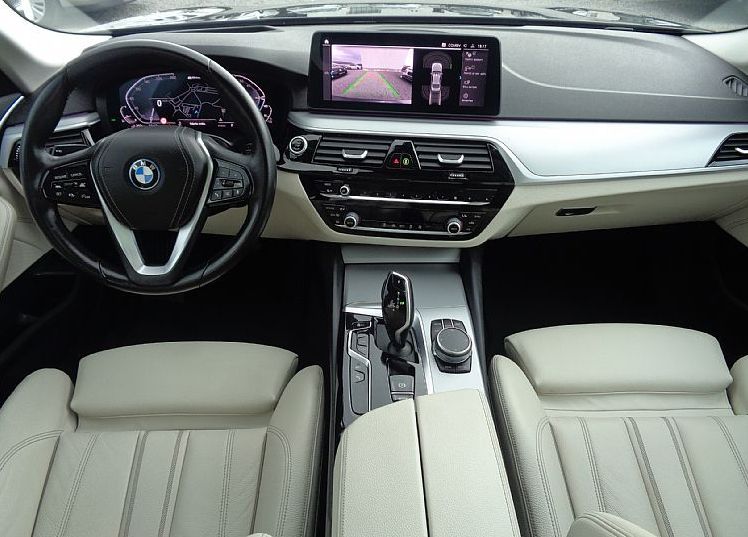 Zunanja slika - BMW Serija 5 - : 530e AUTOMATIC - MAX OPREMA -KASKO GRATIS - 9