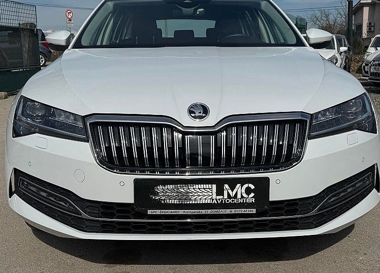 Zunanja slika - Škoda Superb - 2.0 TDI 150ks °AUTOMATIC°  °FULL LED° °VIRTUAL° - 2