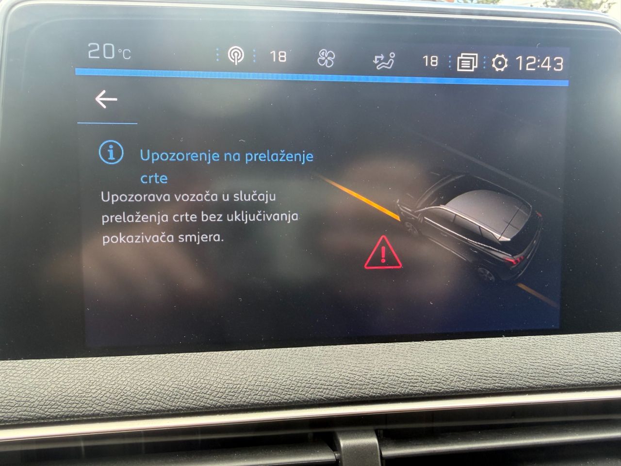 Zunanja slika - Peugeot 3008 - 1,5 BlueHDI 130 S&S Active - 15