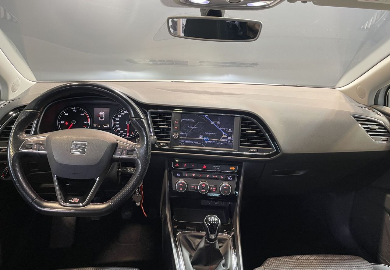 Zunanja slika - Seat Leon - 2.0TDI-FR-PANORAMA-NAVIGACIJA-TEMPOMAT-GRETJE SED - 10