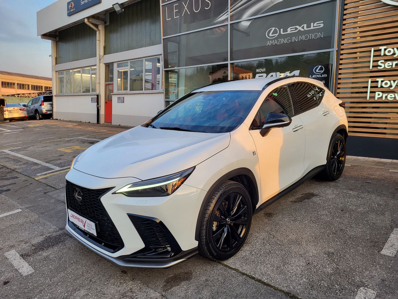 Zunanja slika - Lexus NX - 2.5 PHEV F Sport - 3