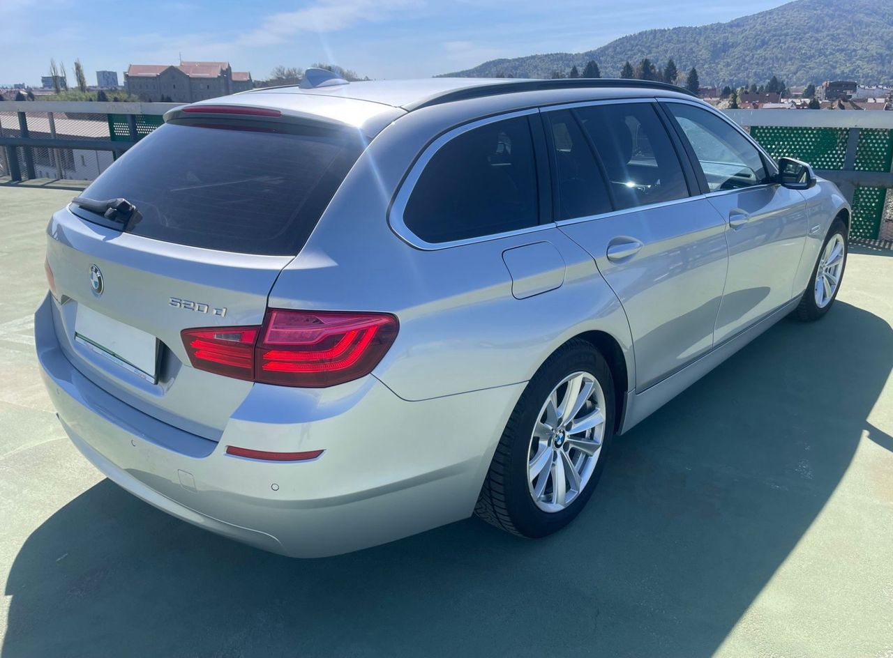 Zunanja slika - BMW Serija 5 - Touring: 520d touring XSENON.NAVI.2XPDC.PANORAMA.TEMPOMA - 4