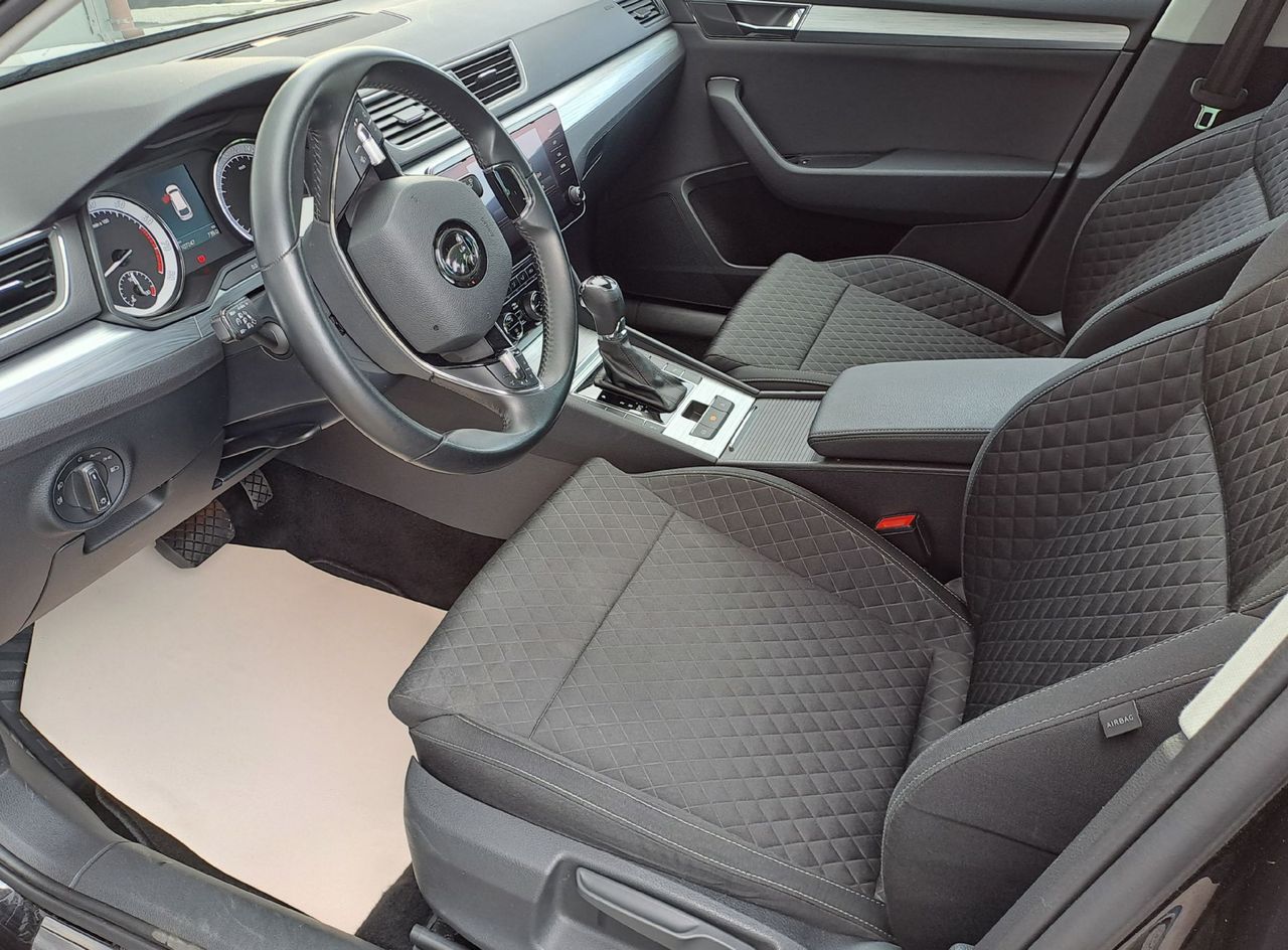 Zunanja slika - Škoda Superb - 1.5 TSI Ambition Combi 110 kW - 4