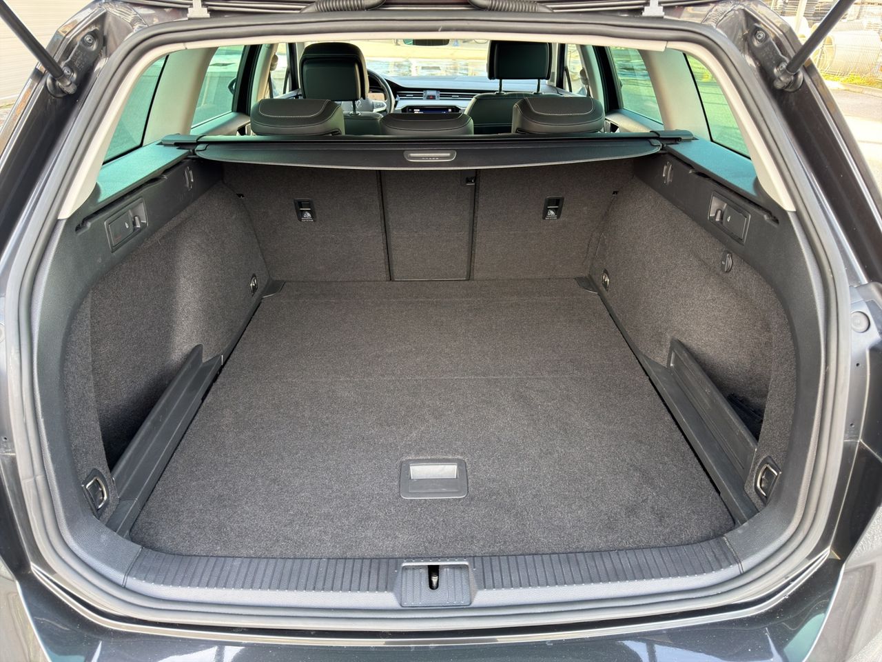 Zunanja slika - VW Passat - 2,0 TDI DSG 4motion - 18