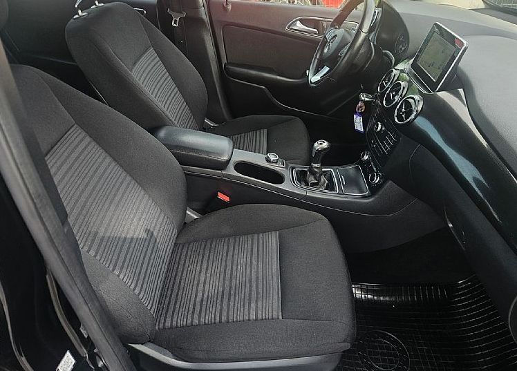 Zunanja slika - Mercedes-Benz B-Razred - 136ks °NAVIGACIJA° °TEMPOMAT° °PARK-SENZORJI° - 9